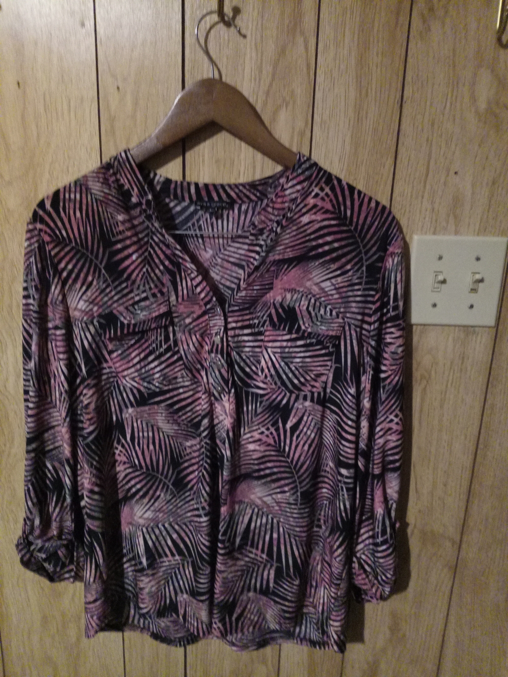 Ava & Grace Pink and Black Palm-Print V-Neck Tunic